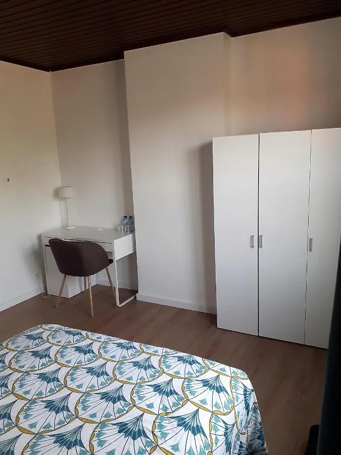 Sweethome-Rooms-Marci Marcinelle ホームステイ